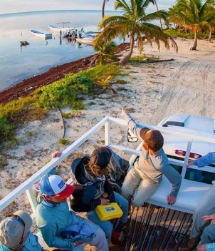 Playa Blanca Lodge