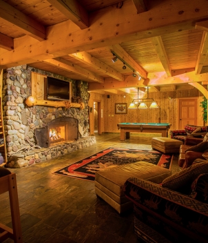 Bear Claw Lodge