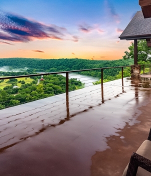The White River Inn