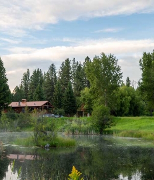 North Fork Crossing Lodge